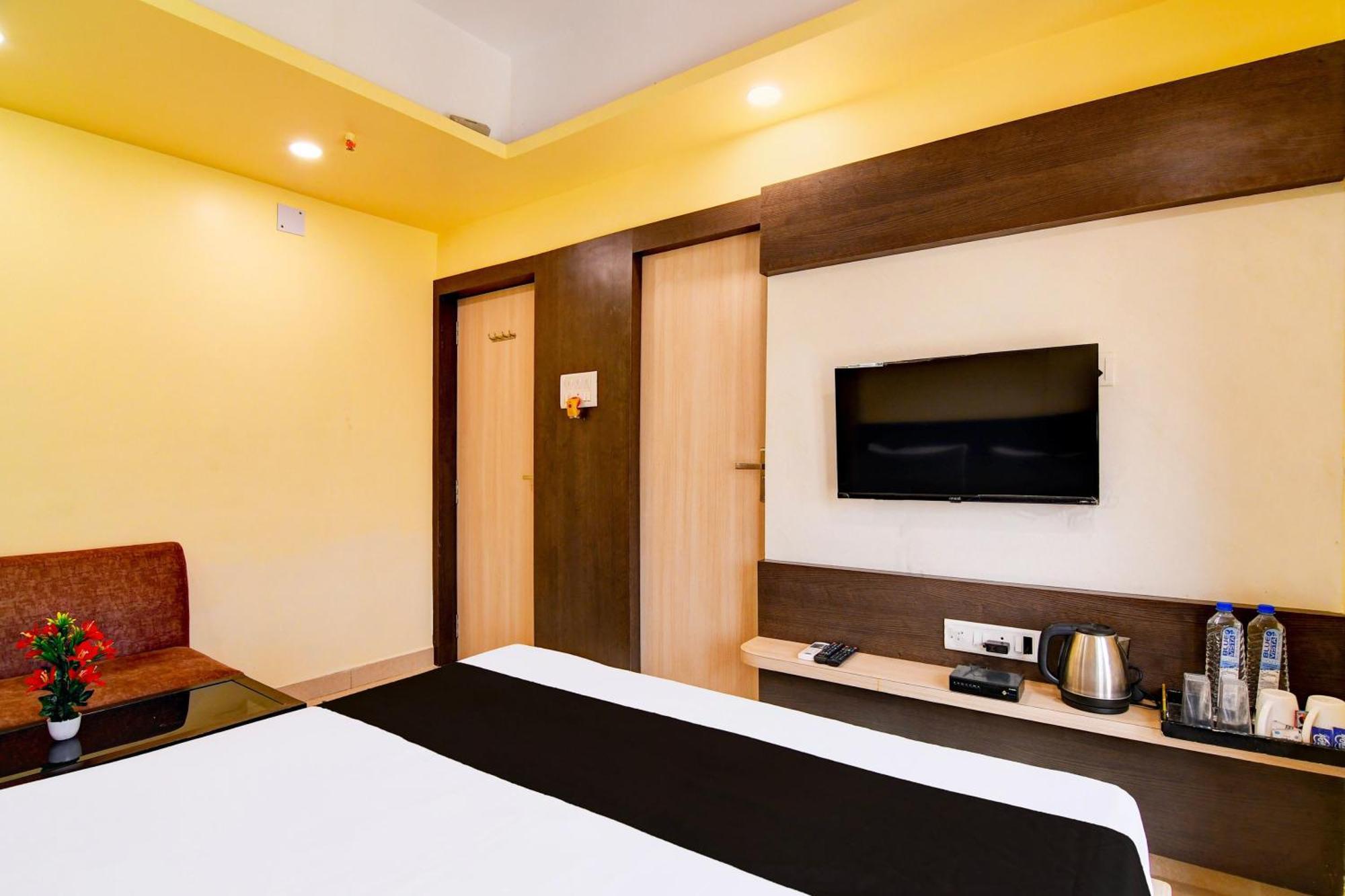 Hotel O Bypass View Kalkutta Exterior foto